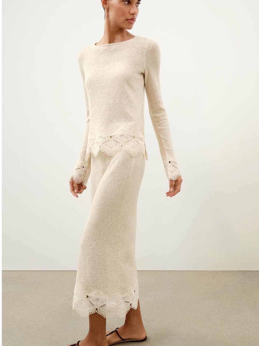 NWT Zara Sand / Cream Midi Knit Skirt with Lace Crochet Trim Size Large 8779/161 - Picture 3 of 7